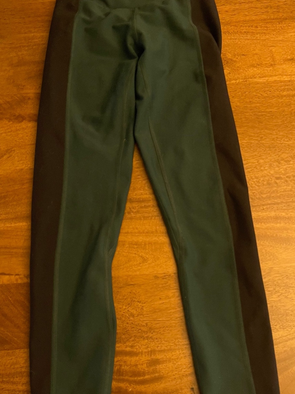 Girls' Two-Tone Green & Black Performance Leggings ypb xs